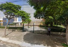 Redireciona para o instagram oficial da Escola Municipal Roberto Burle Marx